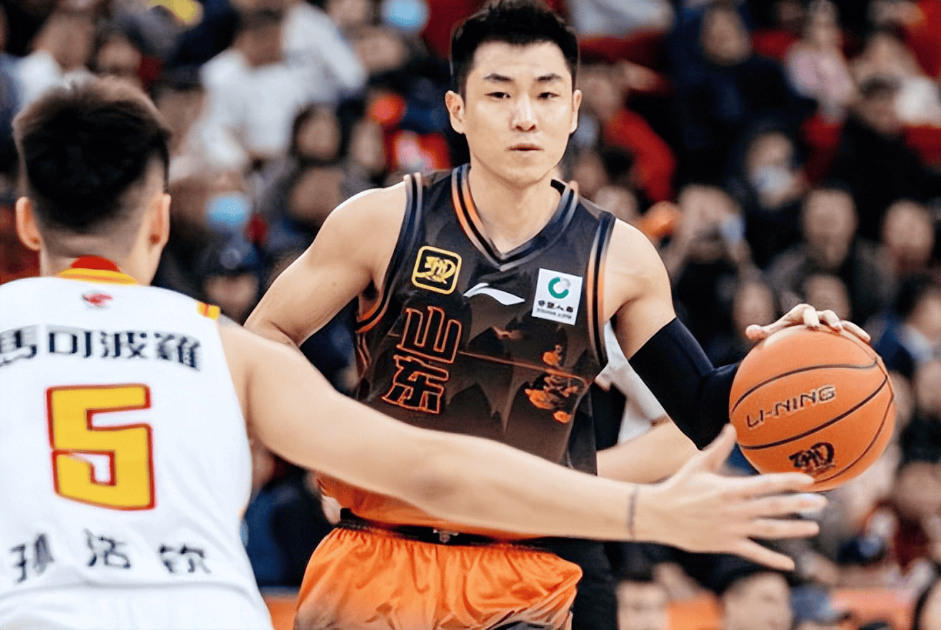 爱游戏登入-包含里程碑夜深圳男篮战术微调，欧篮联集结日刷纪录，媒体盛赞，赛季目标并未改变的词条